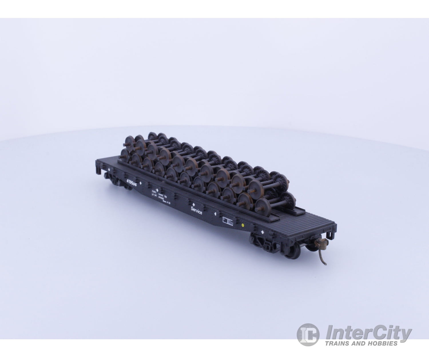 Athearn HO Flat Deck with Wheel Load Prof. Weathered 419506 Freight Cars