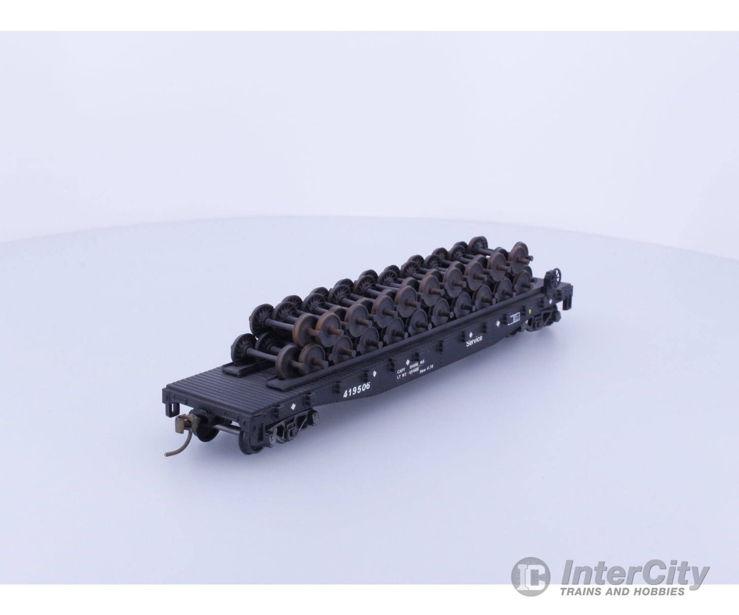 Athearn HO Flat Deck with Wheel Load Prof. Weathered 419506 Freight Cars