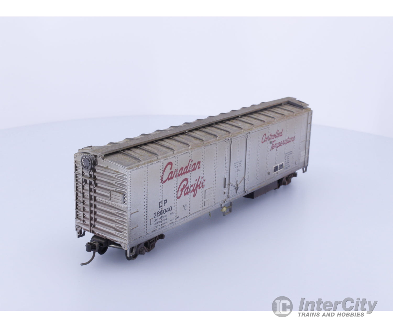 Athearn HO Refrigerator Car Prof. Weathered Canadian Pacific (CP) 286040 Freight Cars