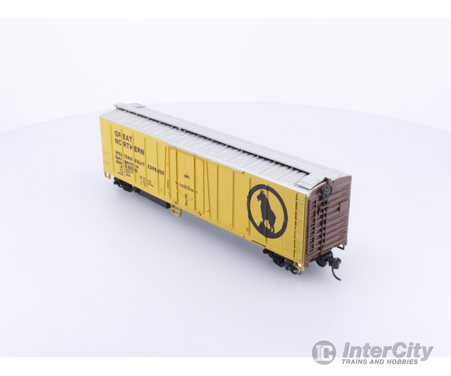 Athearn WFCX8820 HO 50’ Reefer Great Northern (GN) 8820 Freight Cars