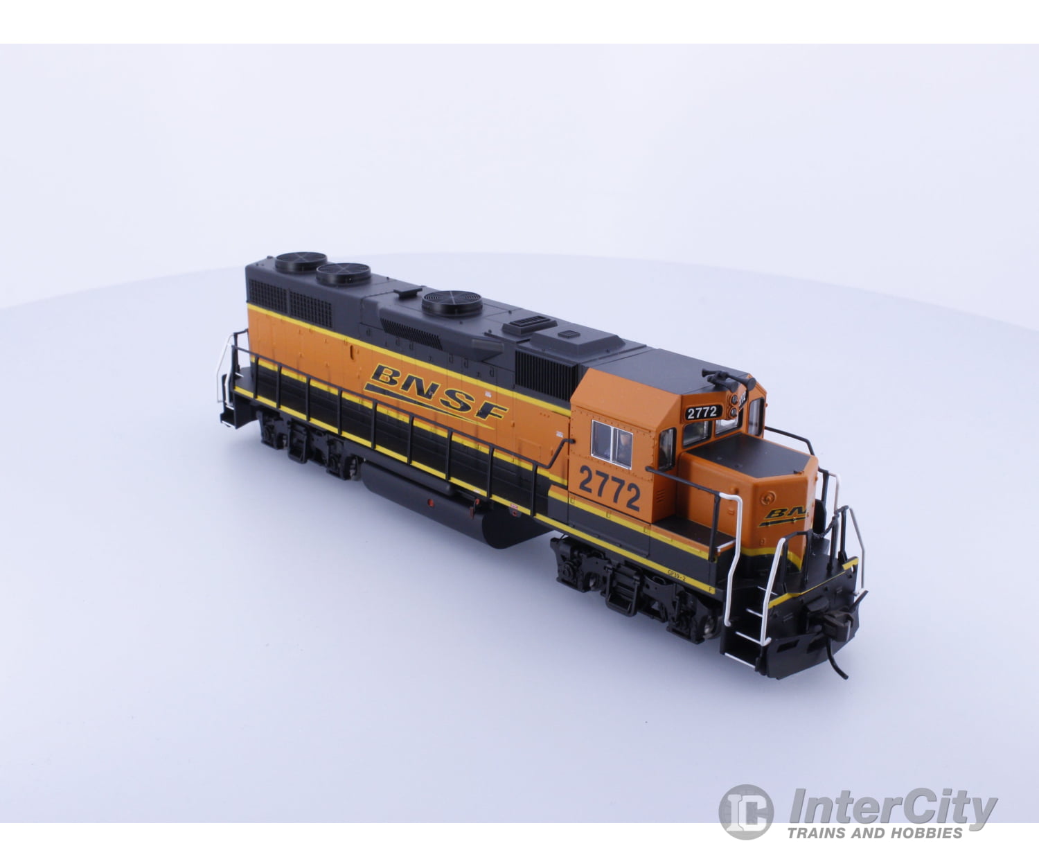 Atlas 10000486 HO GP39-2 Phase 1 Burlington Northern Santa Fe (BNSF) 2772 Analog DC Locomotives