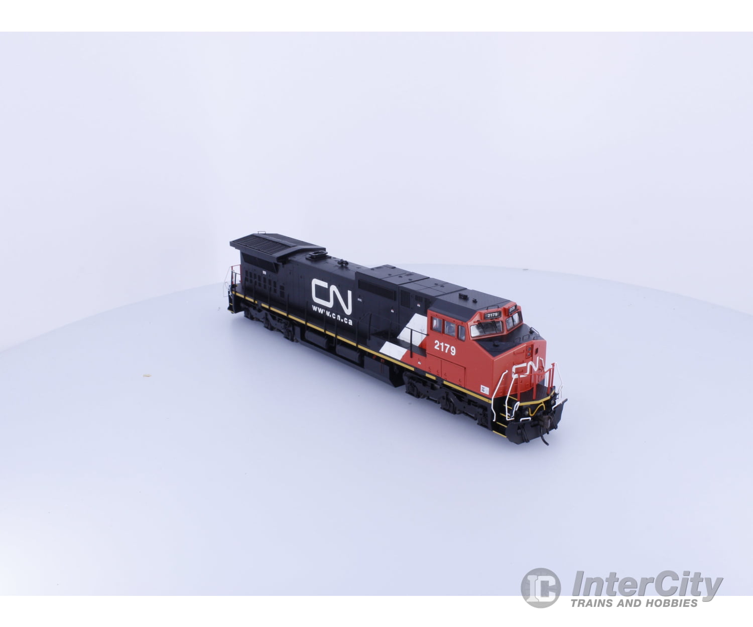 Atlas 10002311 HO Dash 8-40CW Diesel Locomotive ESU Sound Canadian National (CN) 2179 DCC & Sound Locomotives