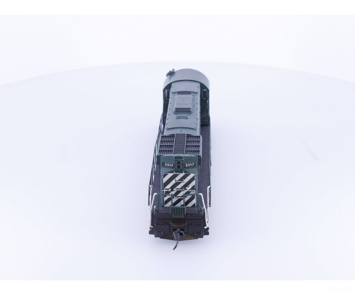 Atlas 2517 HO C424 Diesel Locomotive Pacific Western Railway (PWR) 2517 DCC - Locomotives
