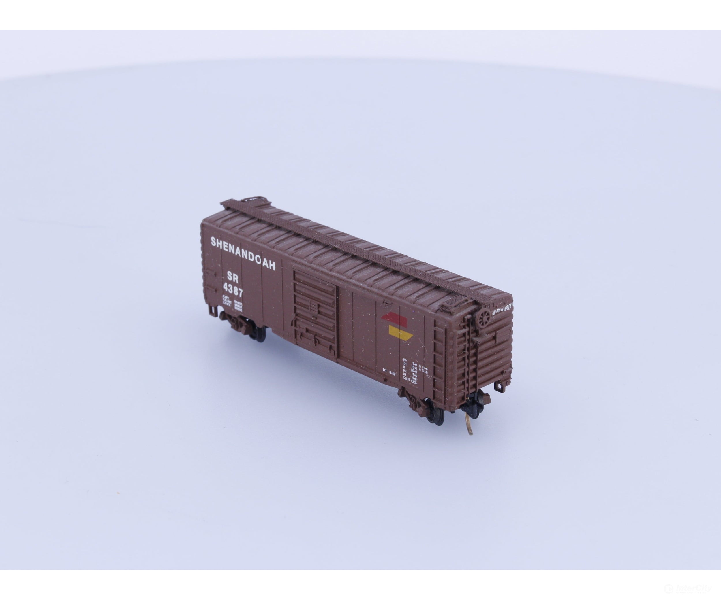 Atlas 3401 N 40’ Box Car Atlantic Coast Line (ACL) Painted Shenandoah (SR) 4387 Freight Cars