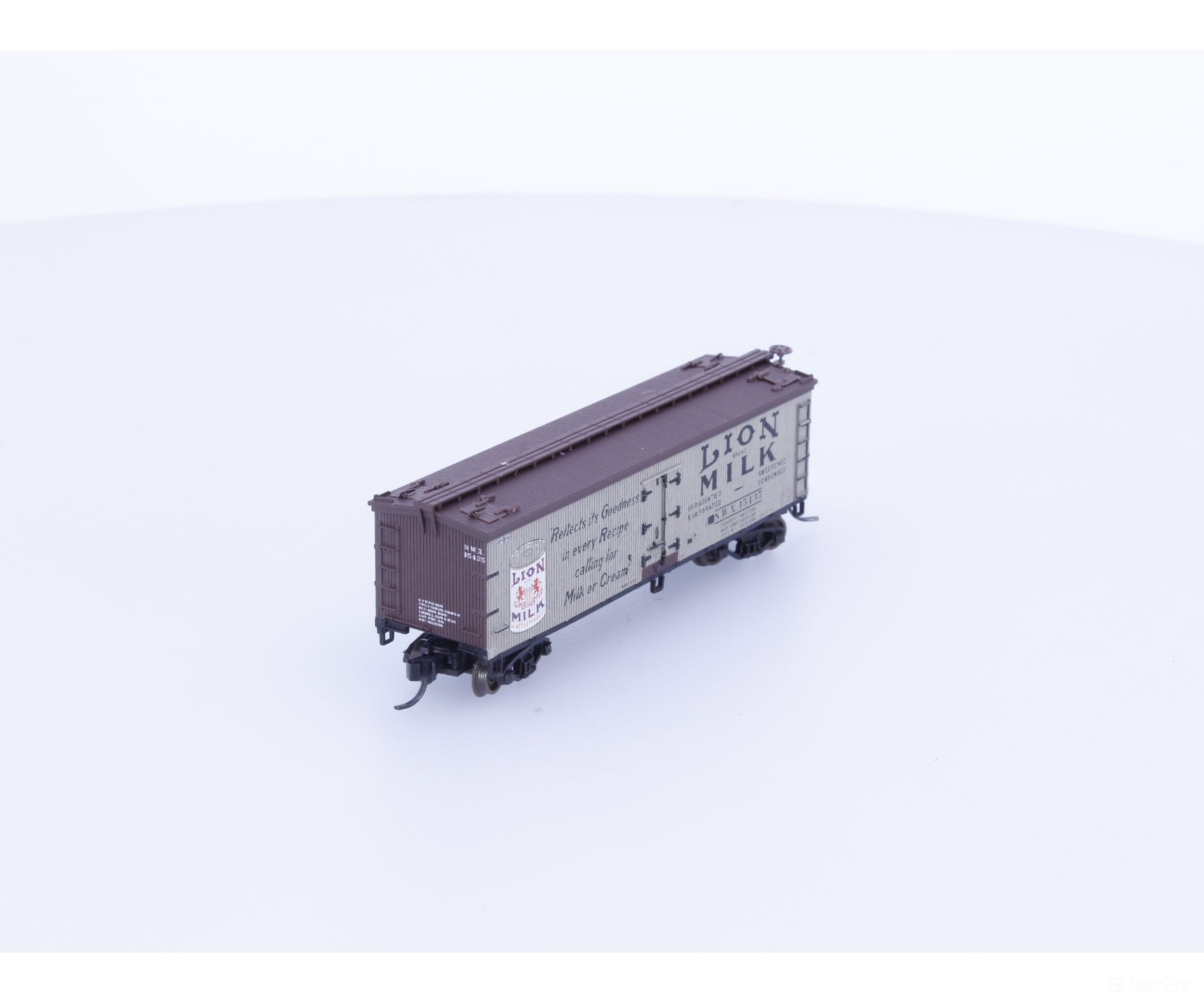 Atlas 41535 N 40’ Wood Reefer Lion Milk 15435 Freight Cars