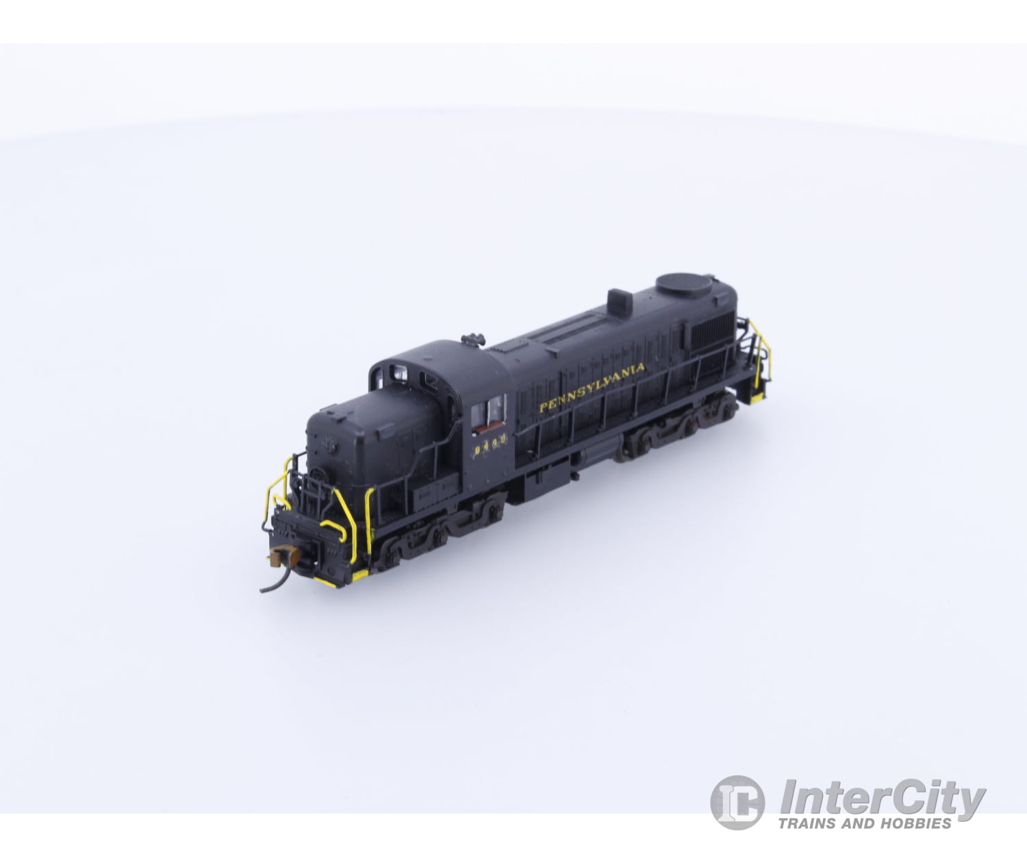 Atlas 42300 N RSD 4/5 Diesel Locomotive Undecorated 8449 Analog DC Locomotives