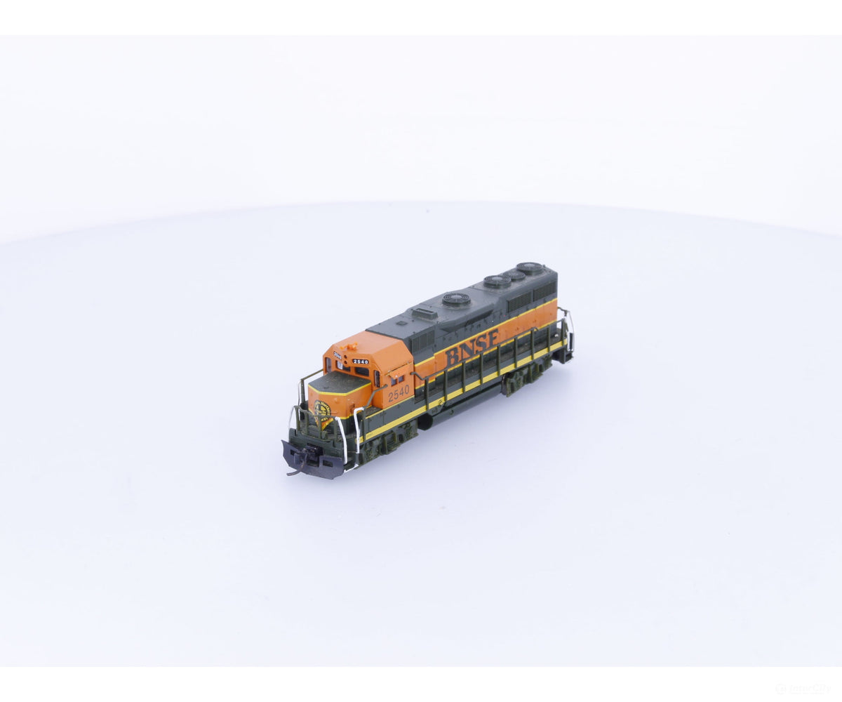 Atlas 46502 N GP-35 Diesel Locomotive Burlington Northern Santa Fe (BNSF) 2540 Analog DC - Locomotives