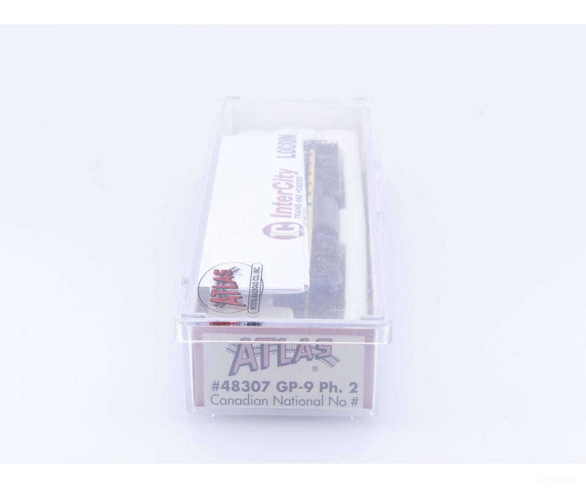 Atlas 48307 N GP-9 Diesel Locomotive Canadian National (CN) 4504 Analog DC - Locomotives
