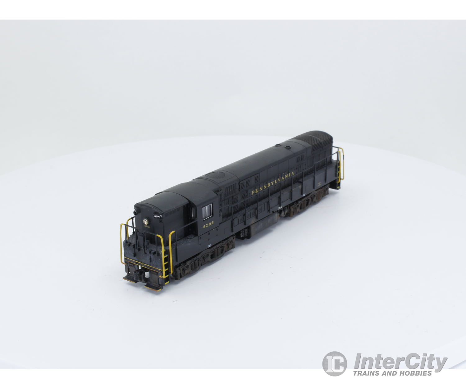 Atlas 49566 N Train Master Locomotive Pennsylvania (Prr) 8705 Analog Dc Locomotives