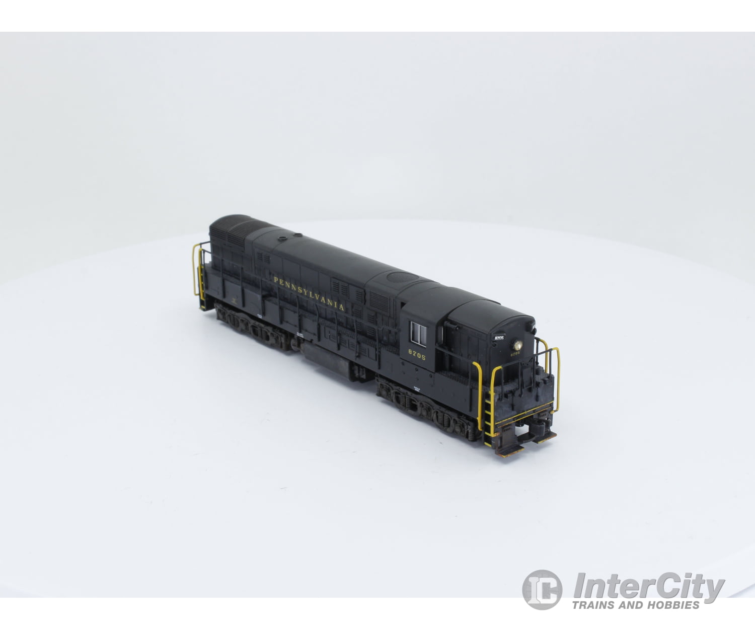 Atlas 49566 N Train Master Locomotive Pennsylvania (Prr) 8705 Analog Dc Locomotives