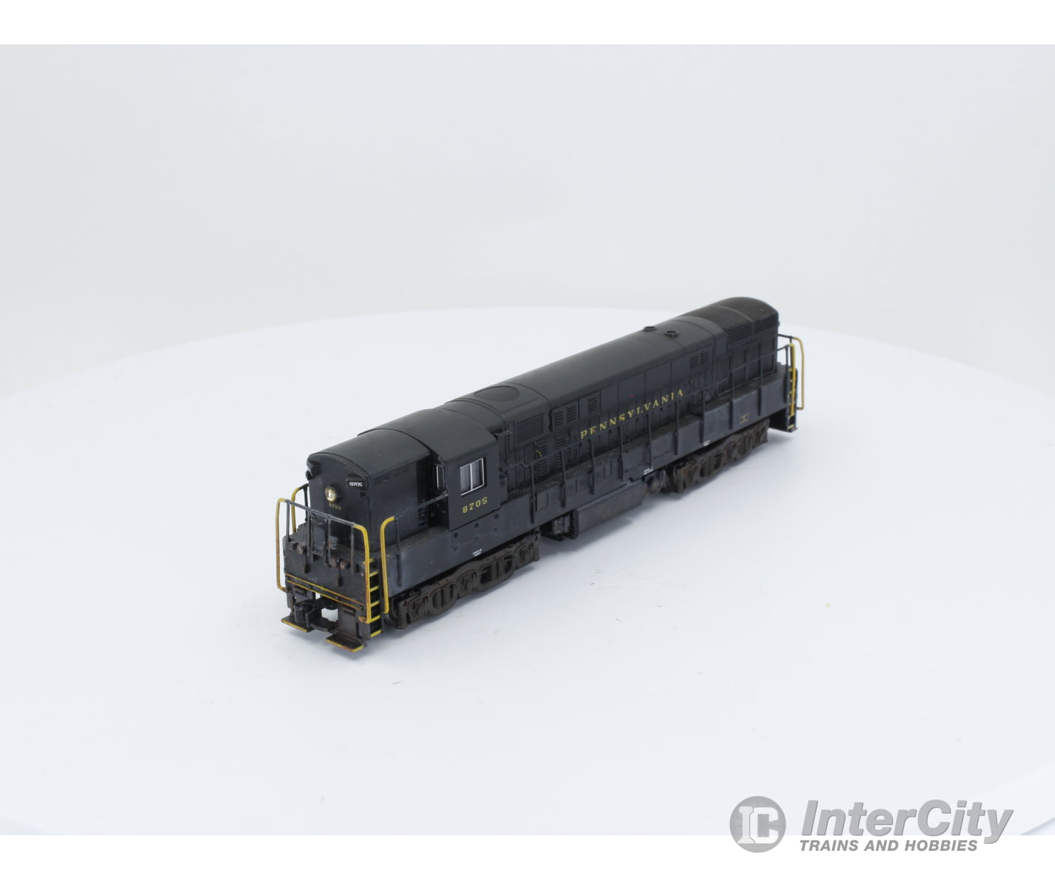 Atlas 49663 N Train Master Locomotive Pennsylvania (Prr) 8705 Analog Dc Locomotives