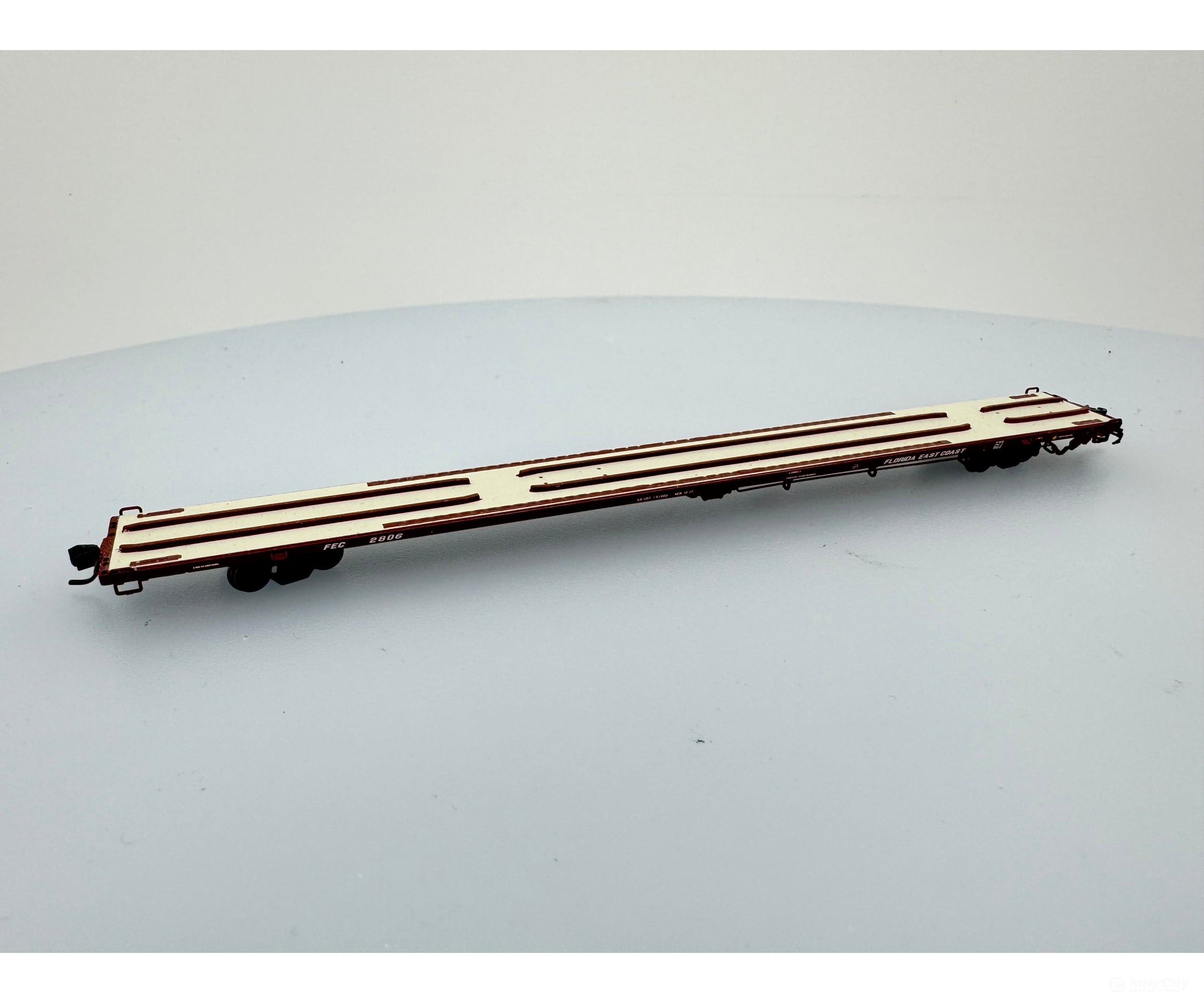 Atlas 50001382 N 89’4’’ Flat Car Mid/End Hitches Florida East Coast (Fec) 2806 Freight Cars