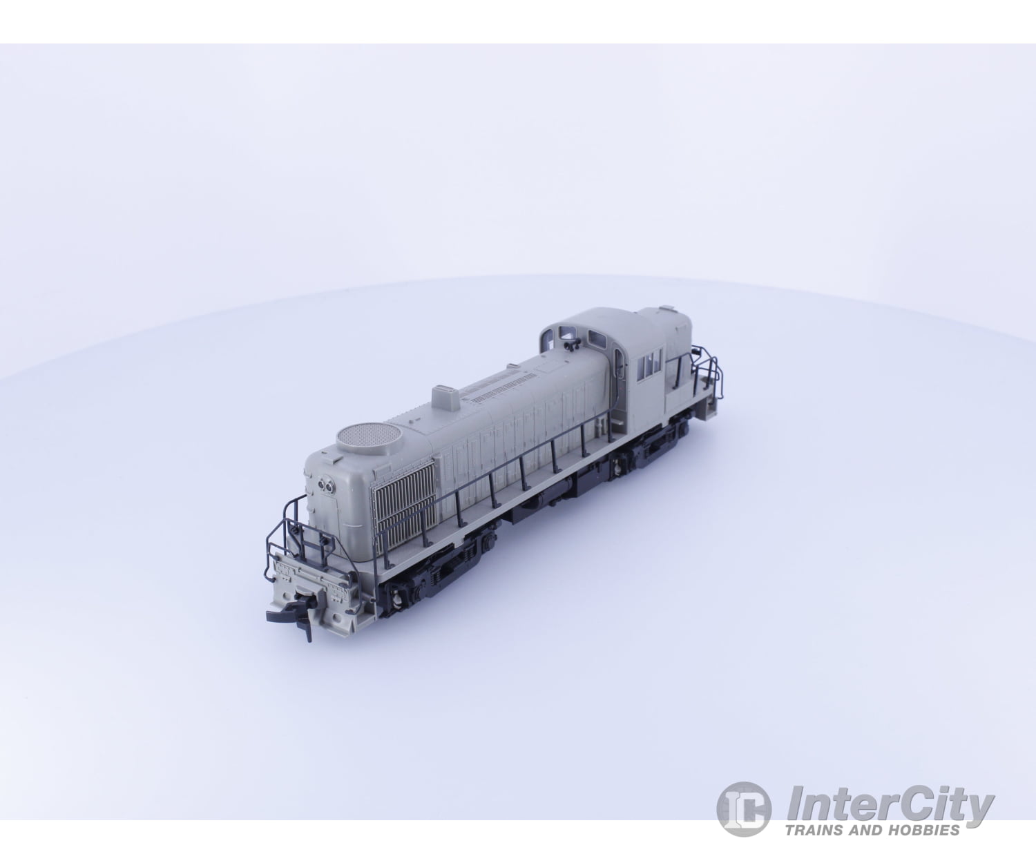 Atlas 7070 HO RS-3 Diesel Locomotive Undecorated Undecorated Analog DC Locomotives