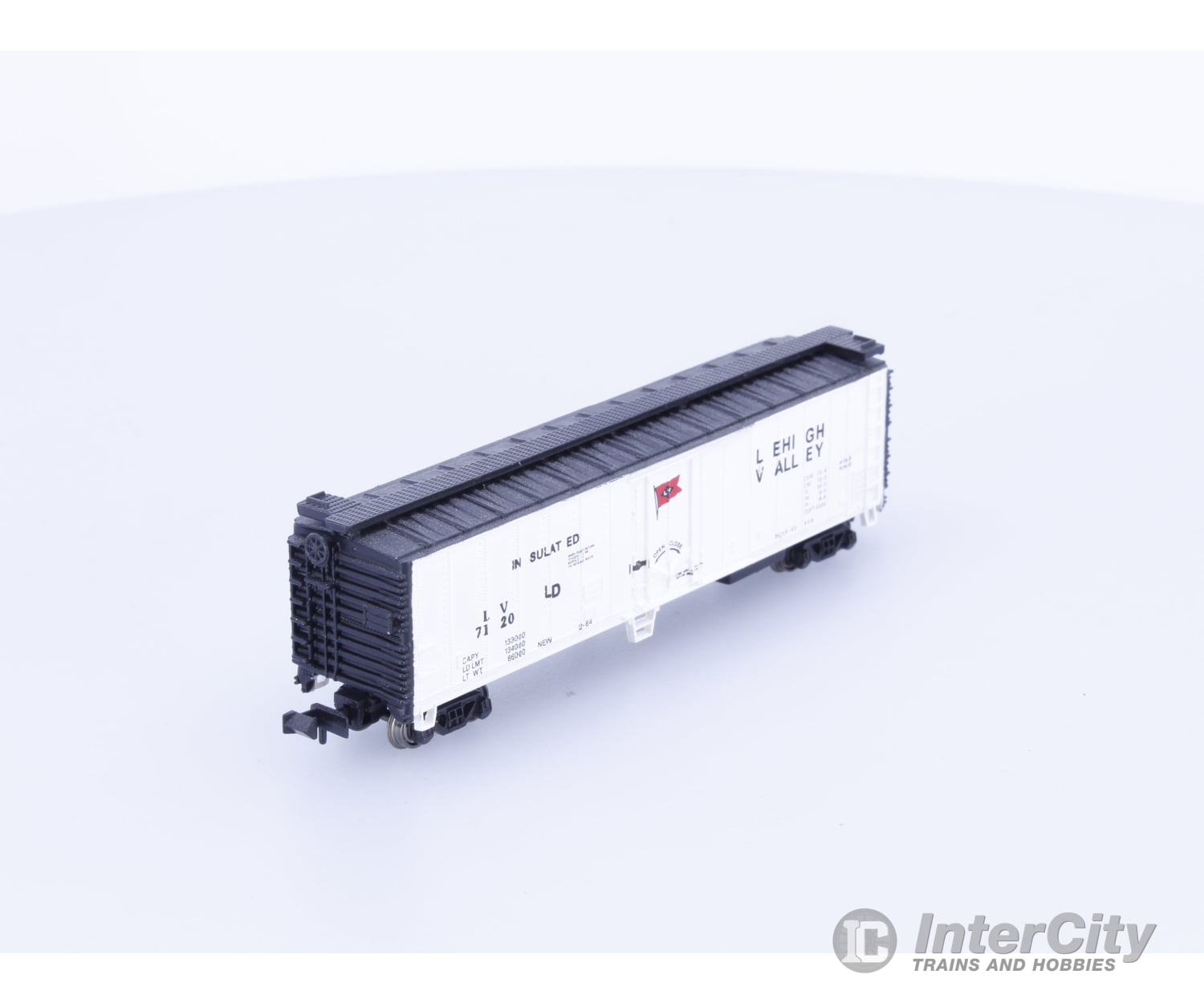 Atlas 7128 N 50’ Insulated Boxcar Lehigh Valley (LV) 7120 Freight Cars