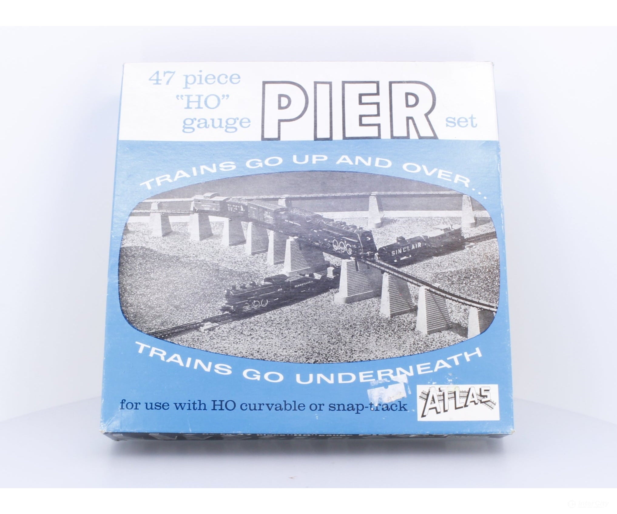 Atlas 80 HO 47 Piece Pier Set Tunnels & Bridges