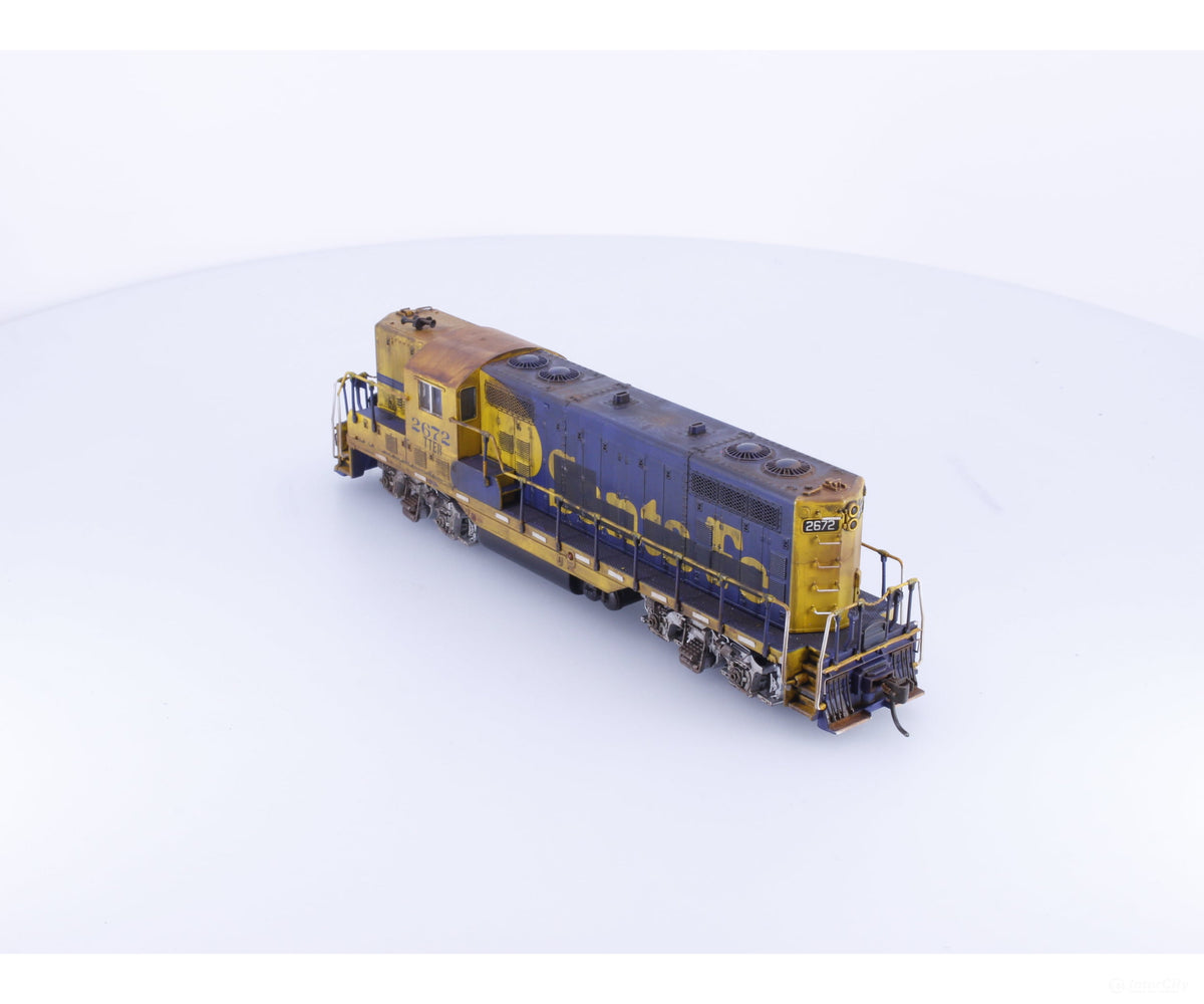 Atlas 8563 HO EMD GP-7 Diesel Locomotive Weathered Ex-Santa Fe Patched (TTER) 2672 Analog DC - Locomotives