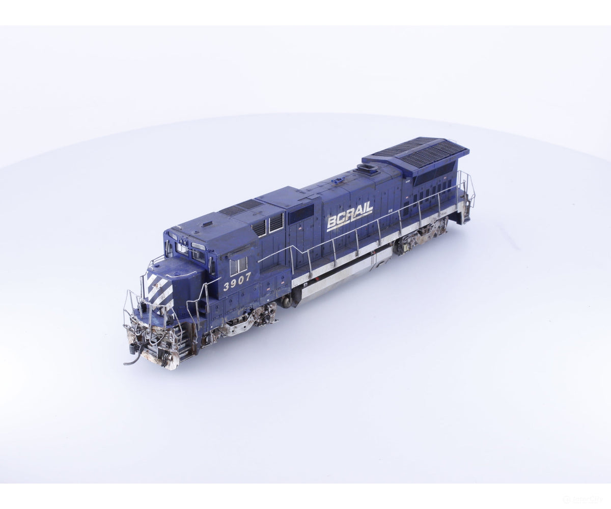 Atlas 9031 HO Dash 8-39B Diesel Locomotive Weathered BC Rail (BCOL) 3907 DCC & Sound - Locomotives
