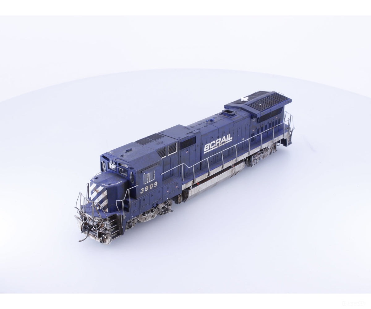 Atlas 9031 HO Dash 8-39B Diesel Locomotive Weathered BC Rail (BCOL) 3909 DCC & Sound - Locomotives