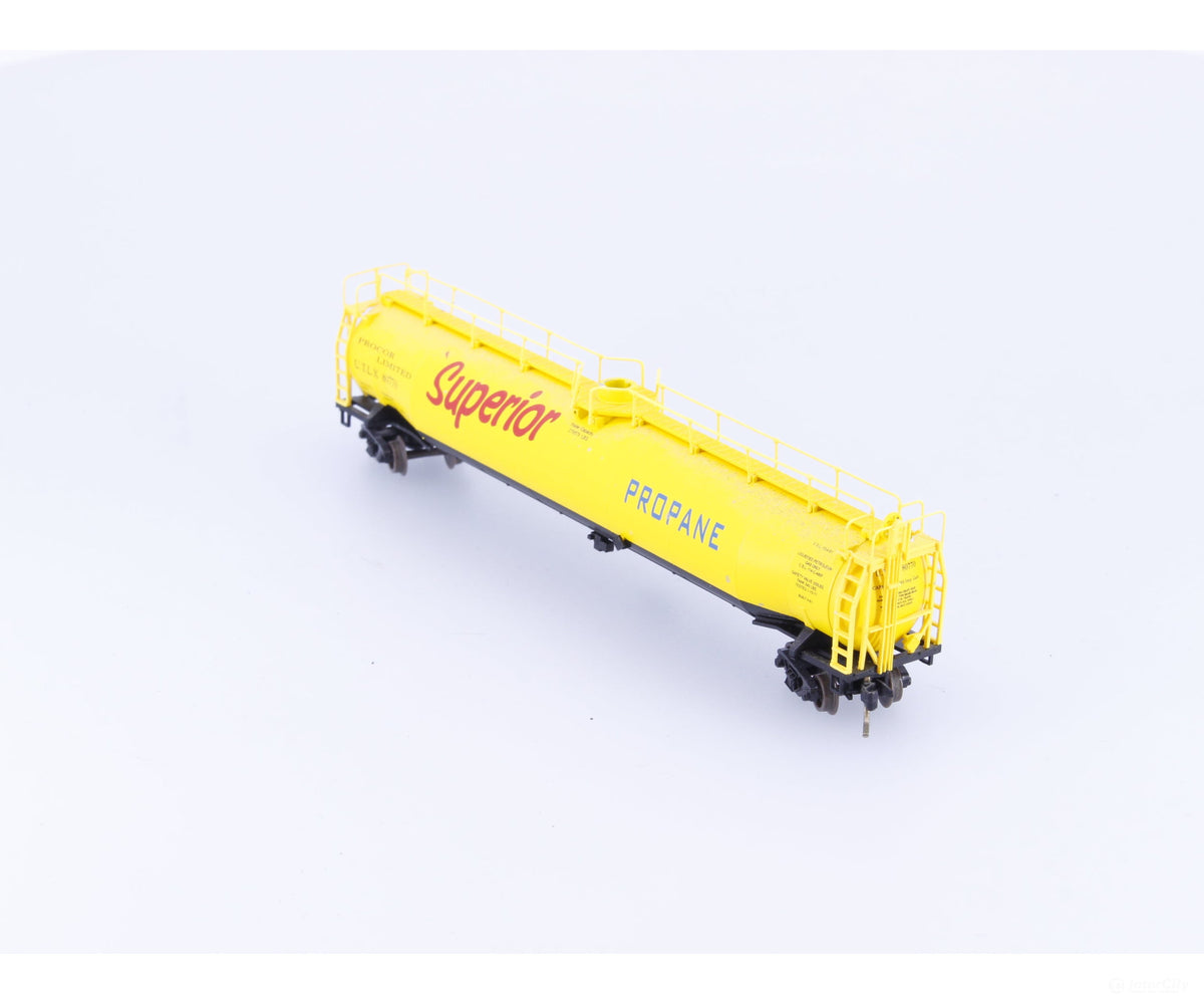 Atlas ATL159008 N 33,000 Gal Tank Car Superior (UTLX) 80770 - Freight Cars