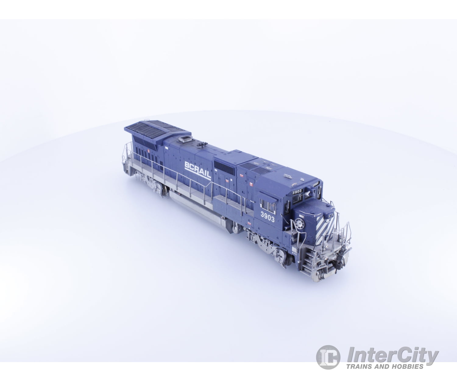 Atlas D8-39B HO Dash 8-39B Diesel Locomotive BC Rail (BCOL) 3903 DCC Locomotives