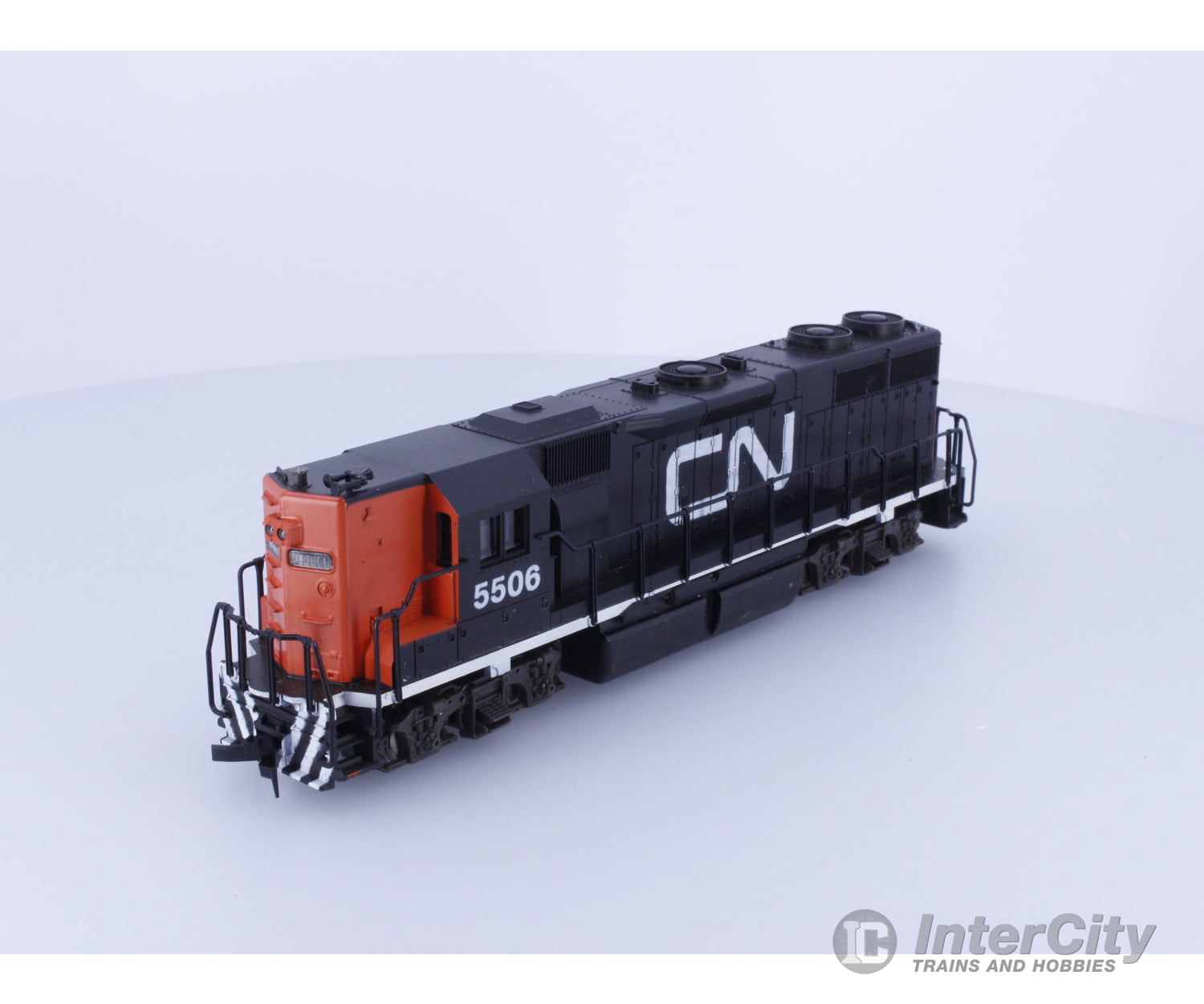 Atlas HO Trainmaster Canadian National (CN) 5506 Analog DC Locomotives