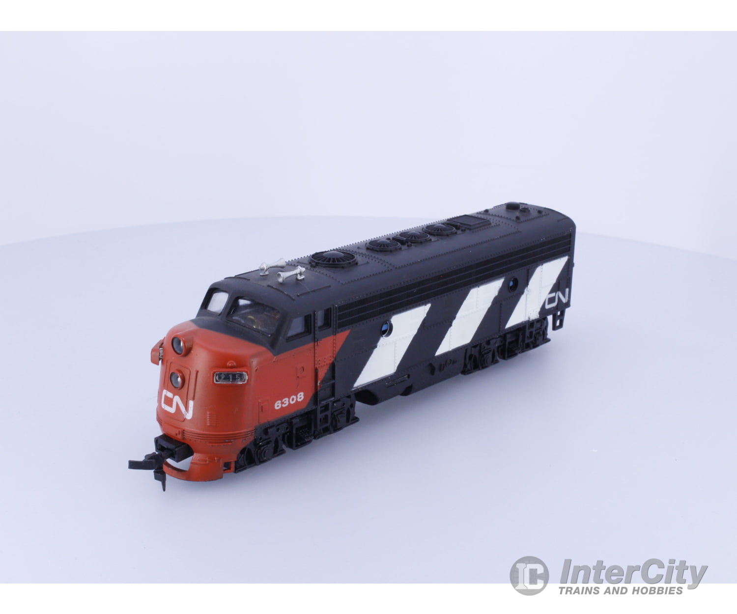 Bachmann 0508 HO EMD F9 Canadian National (CN) 6308 Analog DC Locomotives