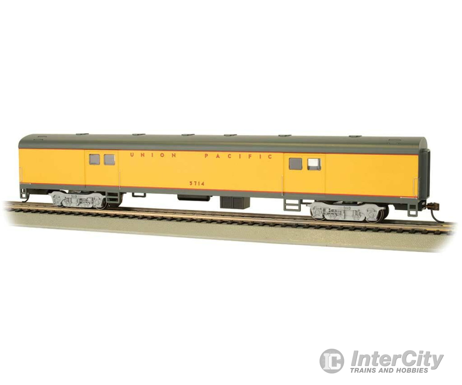 Bachmann 14403 72 Smooth-Side Baggage - Ready To Run -- Union Pacific #5714 (Armour Yellow Gray Red)
