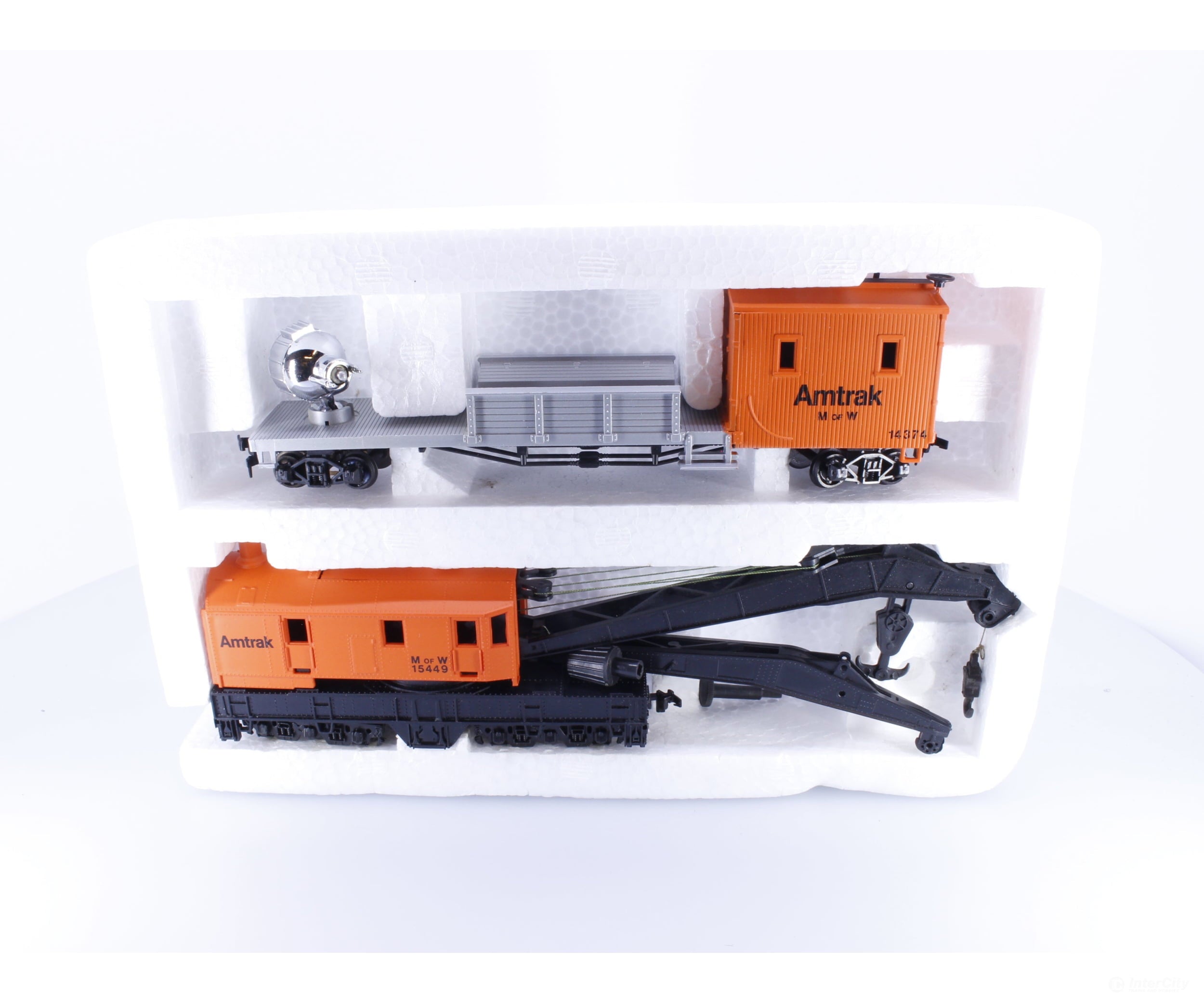Bachmann 1447 HO Crane Car and Floodlight Car Amtrak (AMTK) 15449 14374 - Freight Cars
