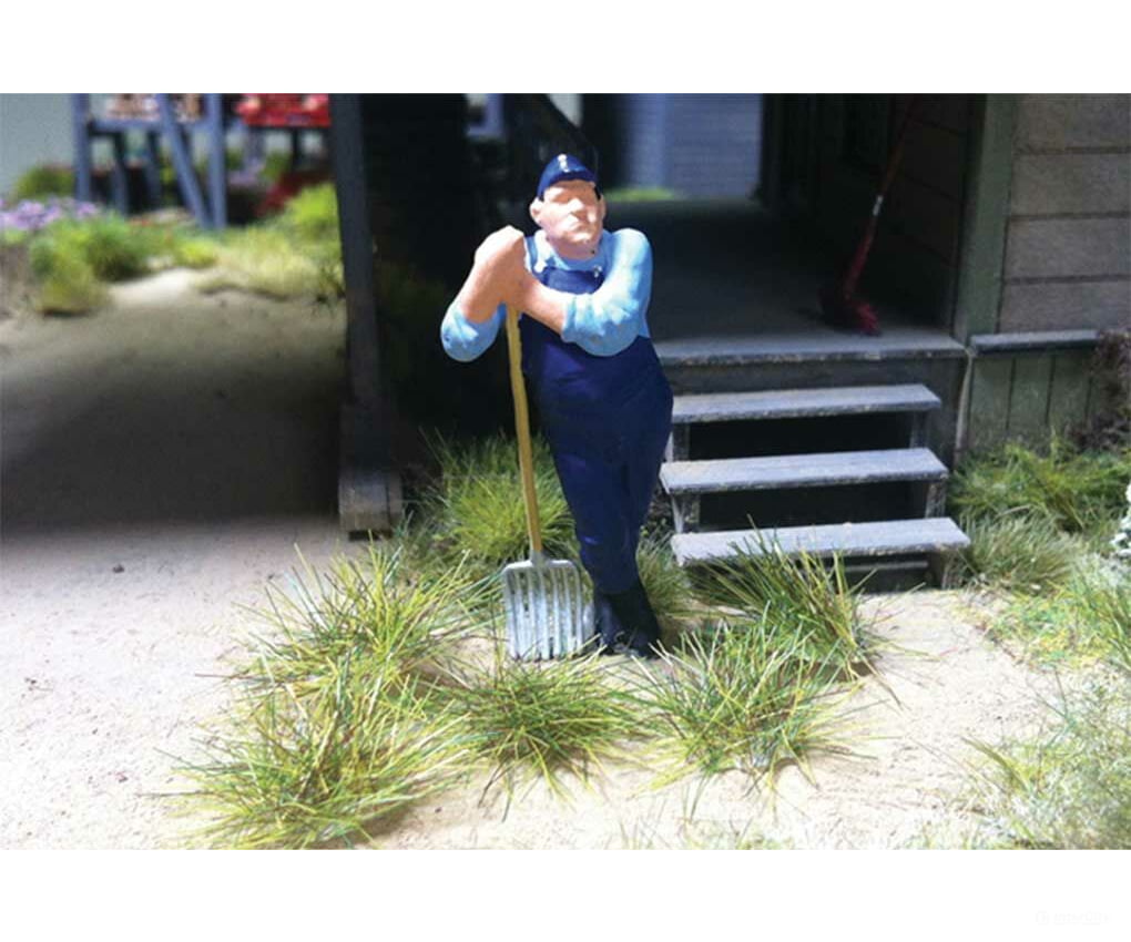 Bachmann 31042 Grass Tufts - Scenescapes(R) -- Dark Green 3/8 1Cm Tall Fibers Pkg(50) & Scenery Mats