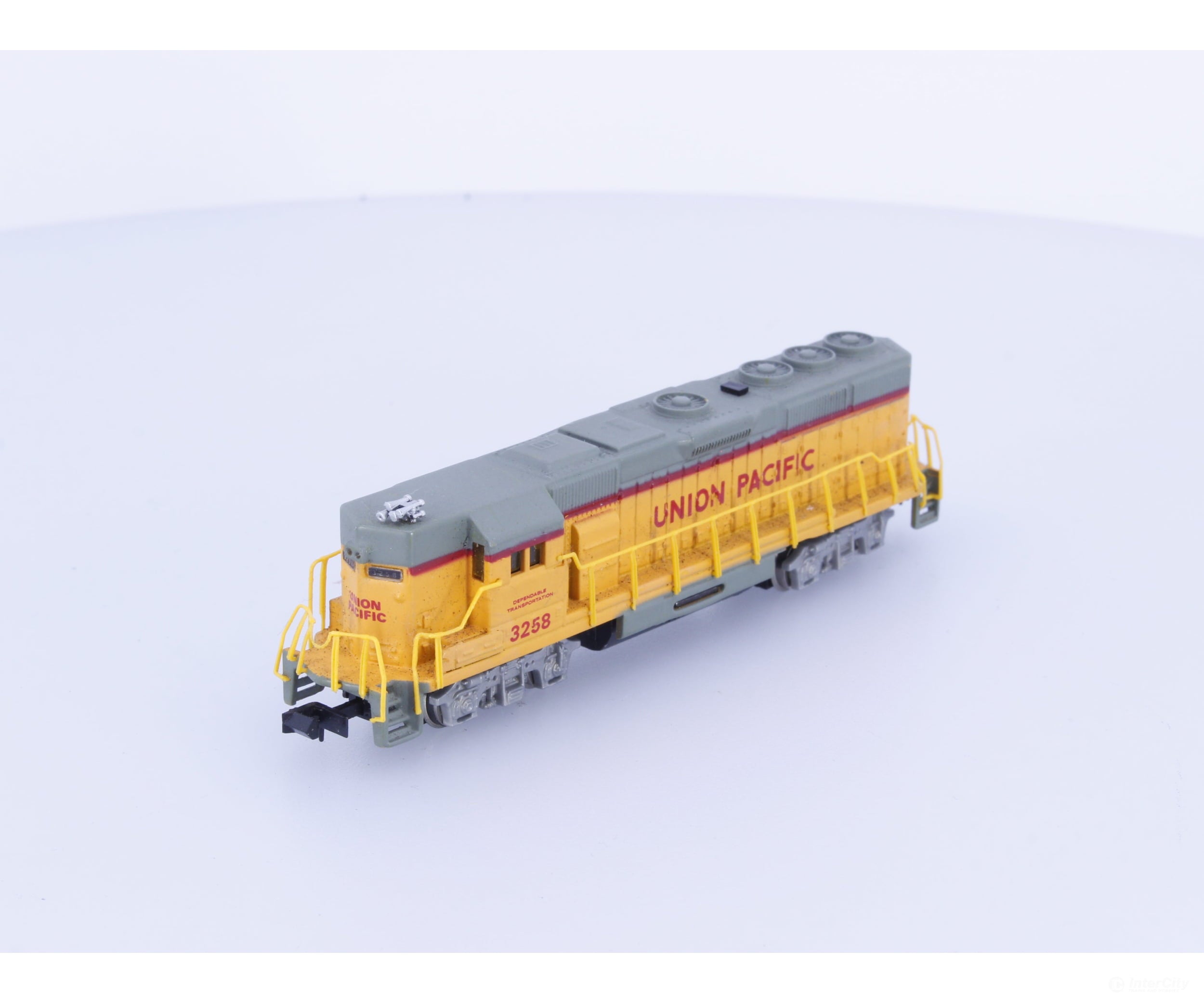 Bachmann 3258 N GP50 Diesel Locomotive Union Pacific (UP) 3258 Analog DC - Locomotives