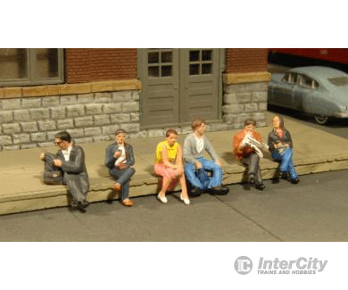 Bachmann 33161 Platform Passengers - Scenescapes(Tm) Pkg(6) -- Seated Figures