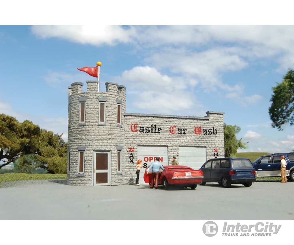 Bachmann 35210 Castle Car Wash - Roadside U.s.a.(Tm) -- Assembled 5-1/4 X 3 4 13.3 7.6 10.2Cm