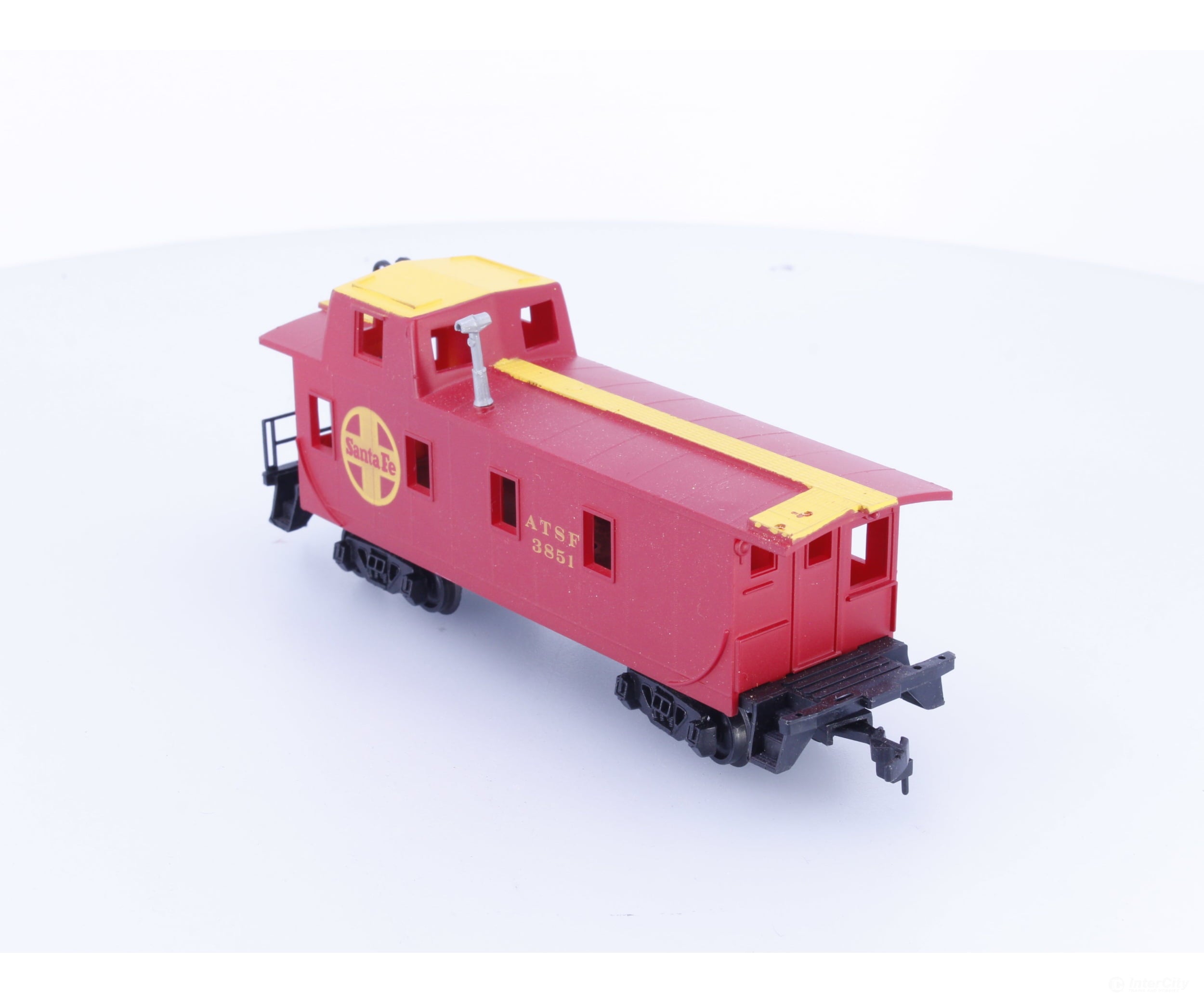Bachmann 3851 HO Caboose Atchison Topeka and Santa Fe (ATSF) 3851 - Freight Cars