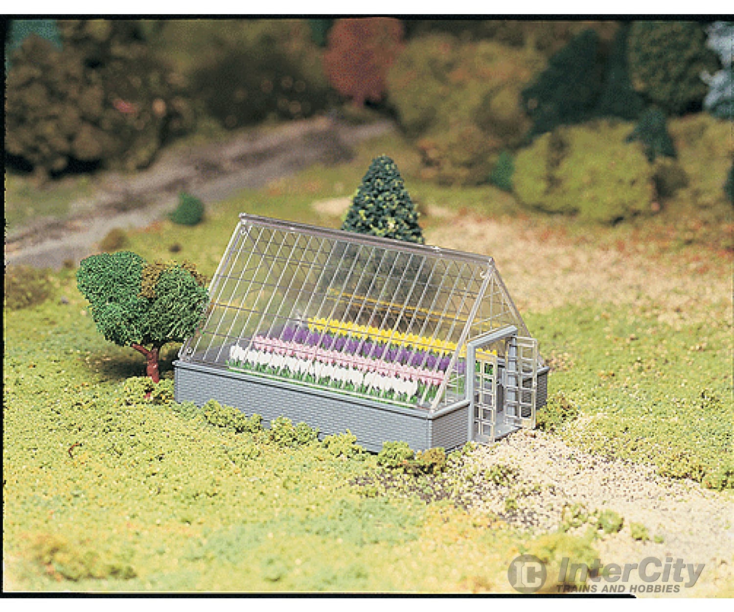 Bachmann 45615 Plasticville U.s.a.(R) Classic Kits -- Greenhouse W/Flowers Structures