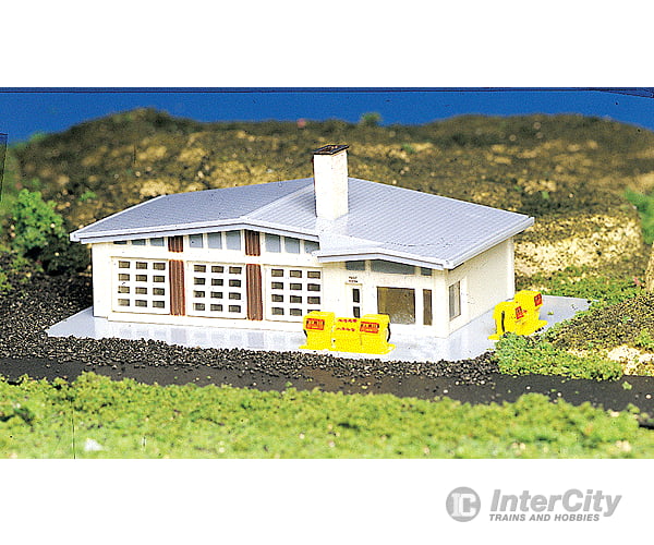 Bachmann 45904 Shell Gas Station -- Assembled - 3-1/2 X 5-1/2 8.9 14Cm Structures
