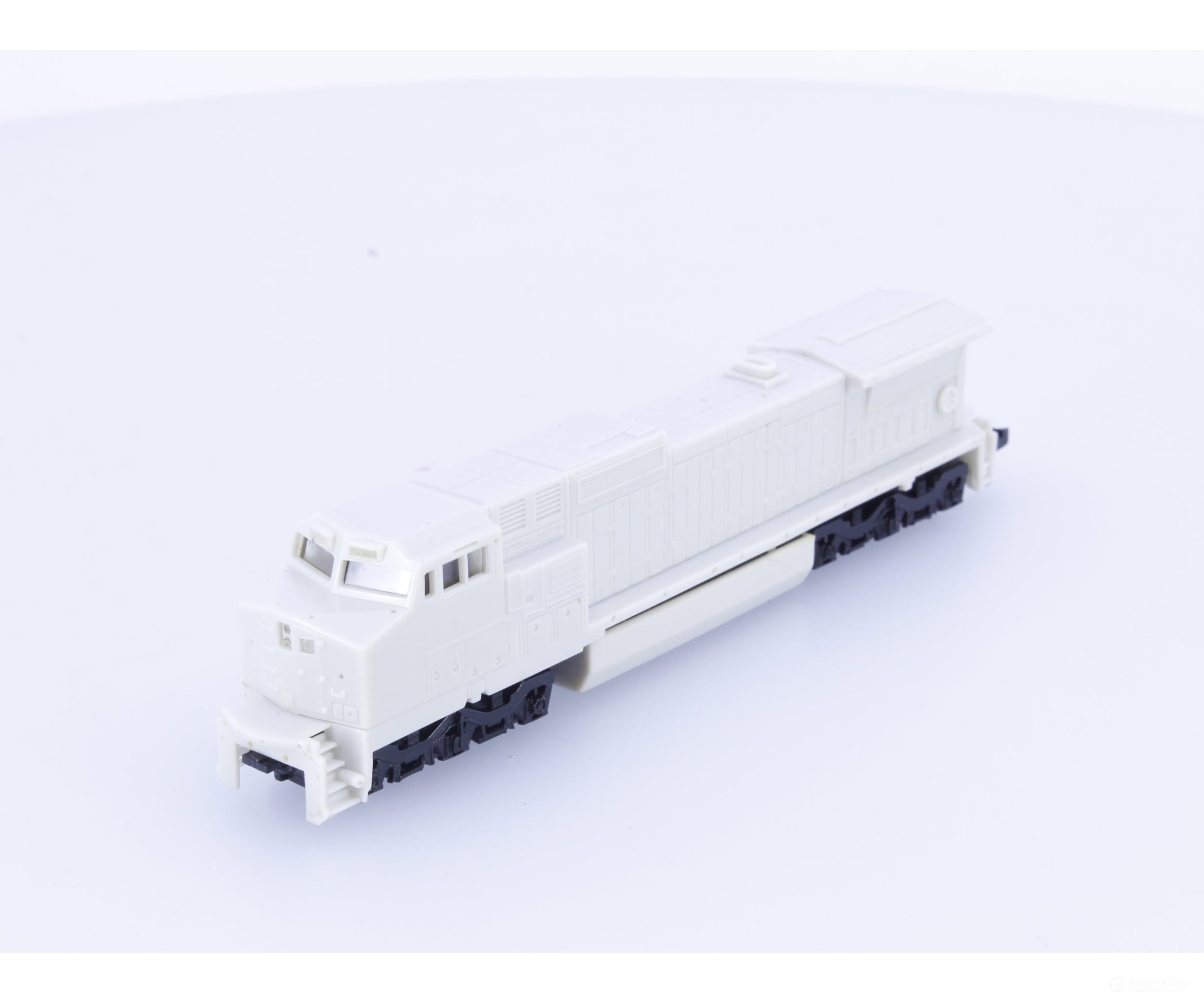 Bachmann 86051 N Spectrum Dash 8-40CW Diesel Locomotive Undecorated Analog DC Locomotives