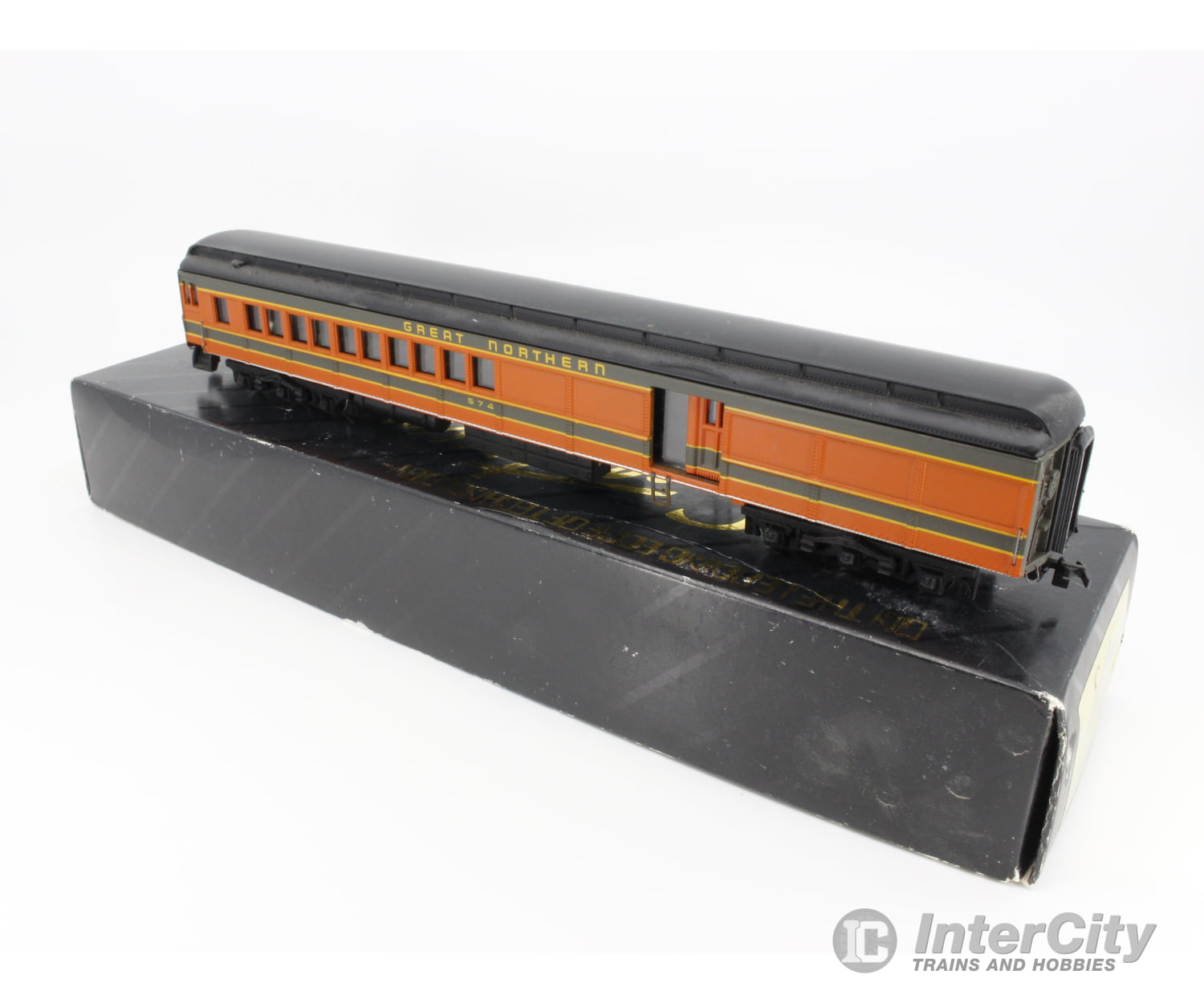 Bachmann 89031 Ho Combine Passenger Car Great Northern (Gn) 574 Cars