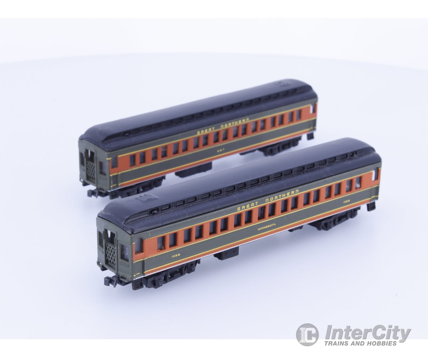 Bachmann GNPASS2X N 2 Short Passenger Cars Great Northern (GN) 967 Minnesota Passenger Cars