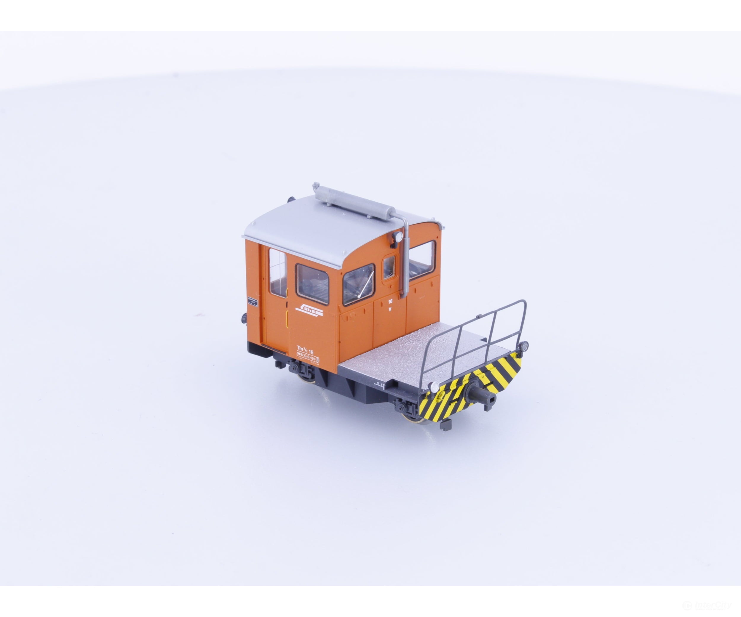 Bemo 1273139 HOm RhB Tm 2/2 Diesel Locomotive Rangiertraktor 16 Analog DC - European Locomotives