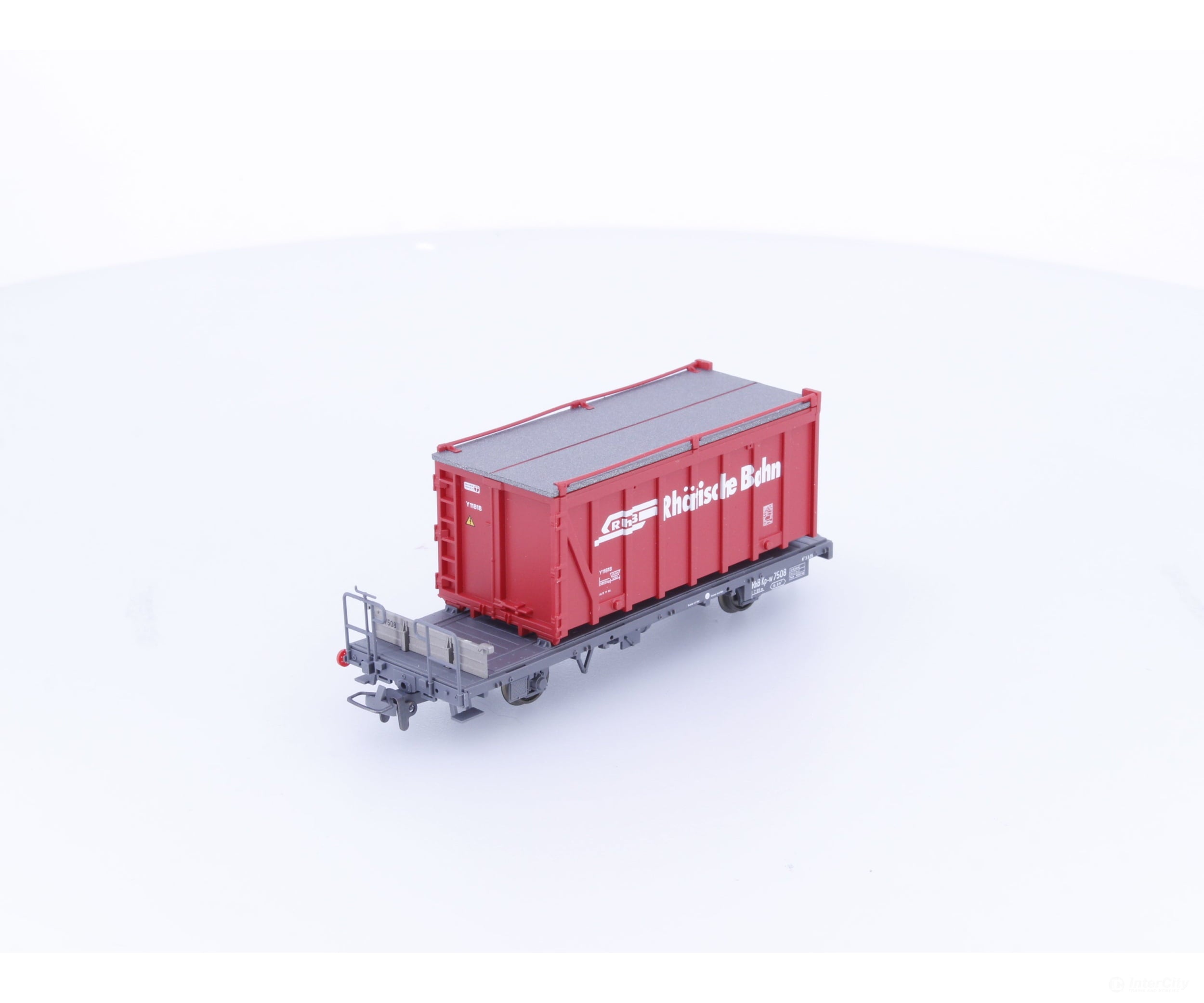 Bemo 2267128 HOm RhB Flat Car with Container Load 2008 Annual Car Kpw7508 - European Freight Cars