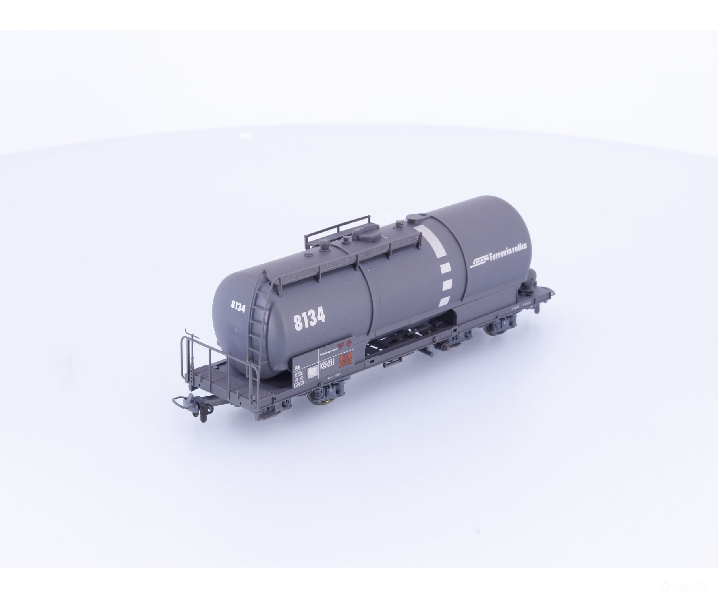 Bemo 2285134 HOm RhB Tank Car Uah 8134 - European Freight Cars