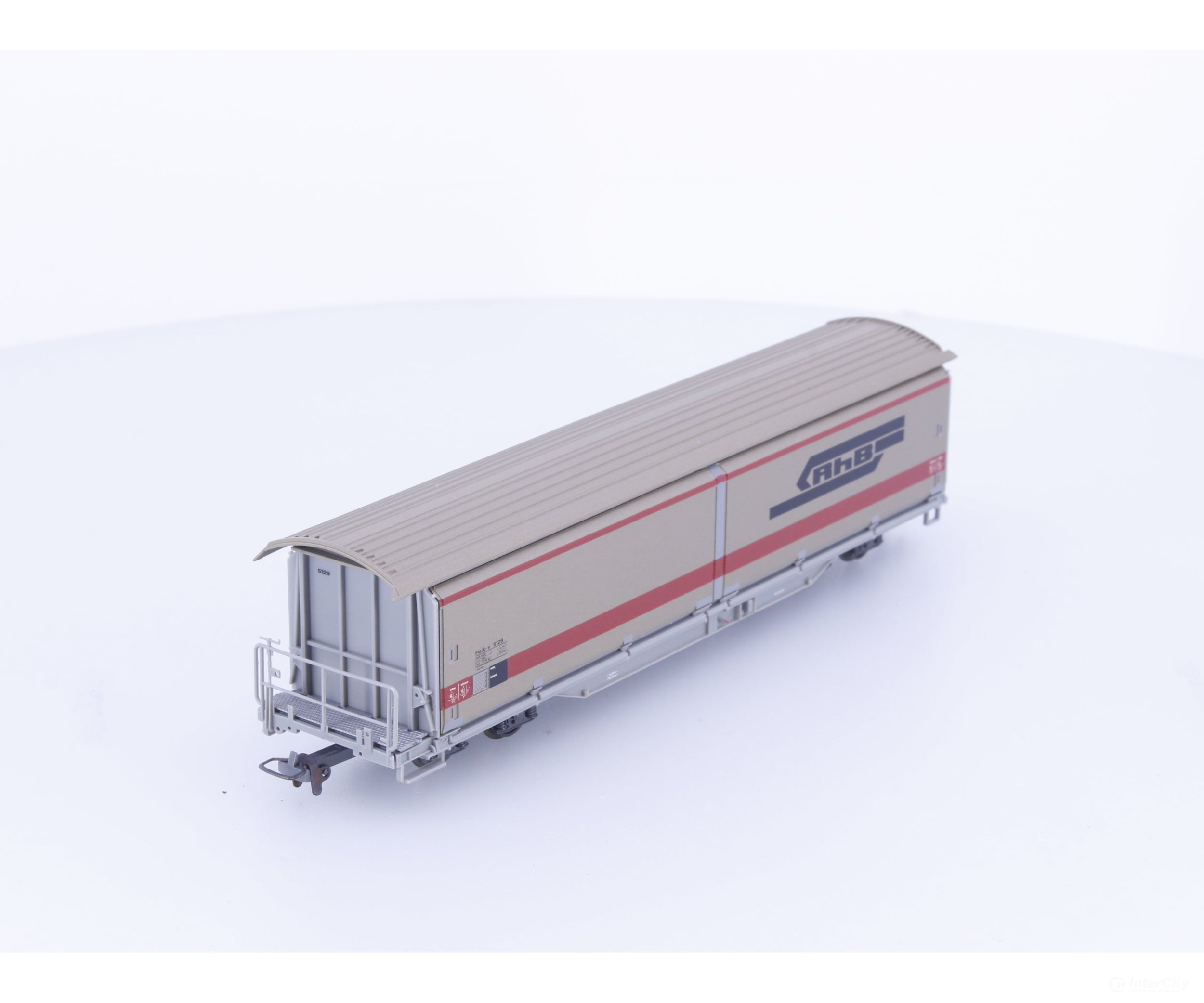 Bemo 2288109 HOm RhB Sliding Wall Wagon Car with Rotem Band Haik-V 5129 - European Freight Cars