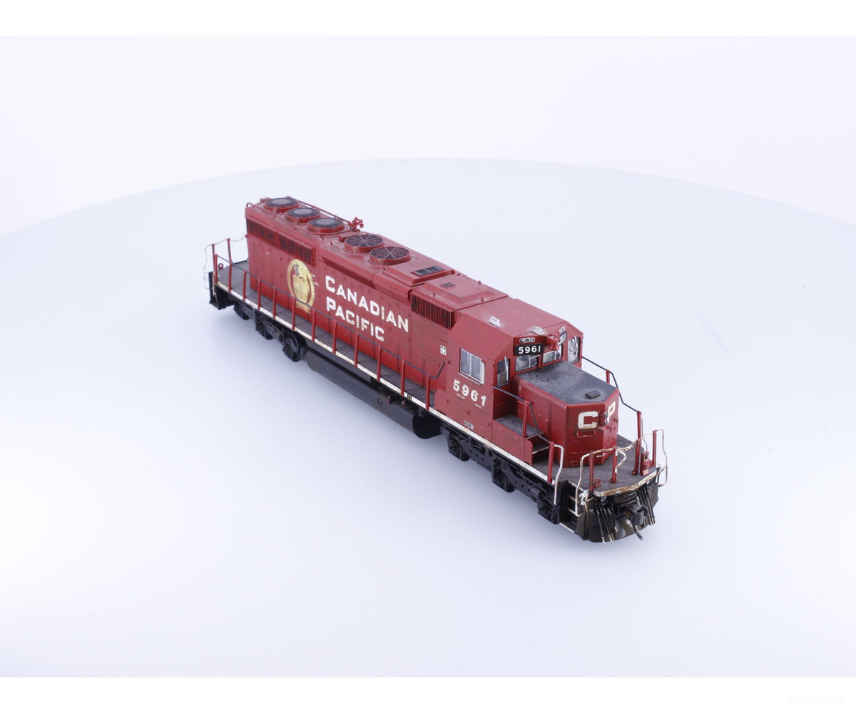 Bowser 24487 HO GMD SD40-2 Diesel Locomotive Beaver Shield ESU LokSound Canadian Pacific (CP) 5961 DCC & Sound