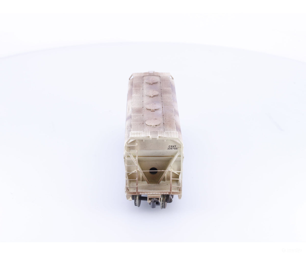 Bowser 2BAYH HO 70 Ton 2 Bay Covered Hopper Weathered CSX (CSX) 226703 - Freight Cars