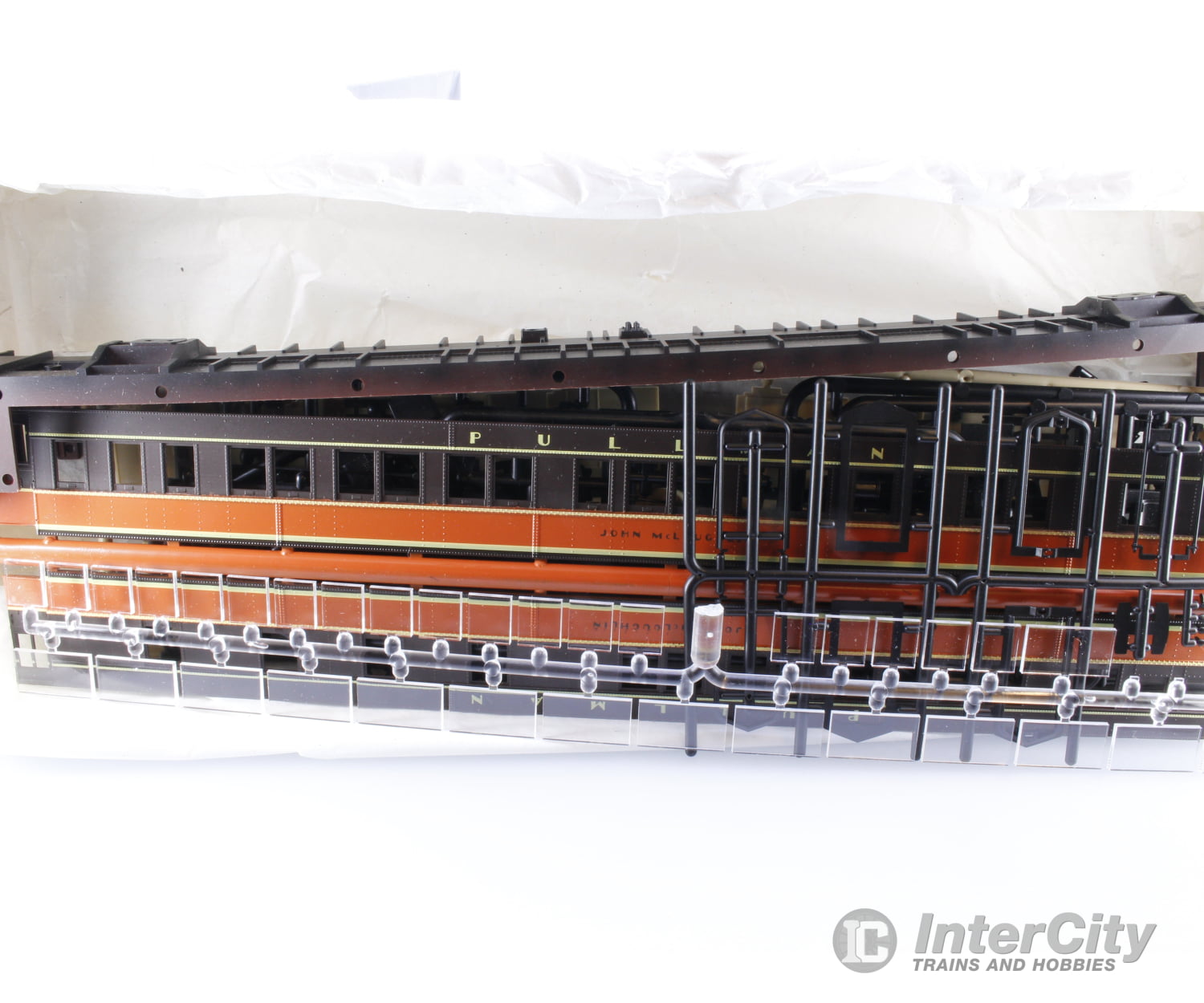Branchline Trains 5043 HO 8-1-2 Pullman Sleeper Illinois Central (IC) NA Freight Cars