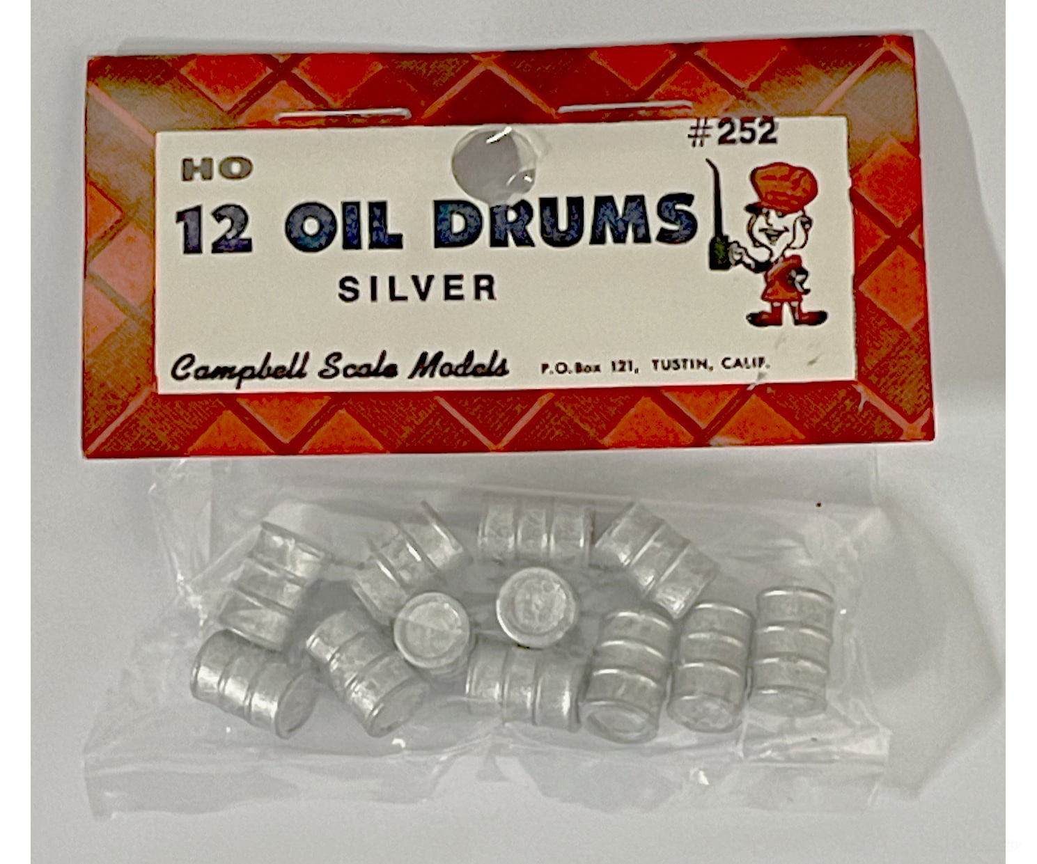 Campbell Scale Models HO 252 Silver Oil Drums - pkg of 12 Scenery Details