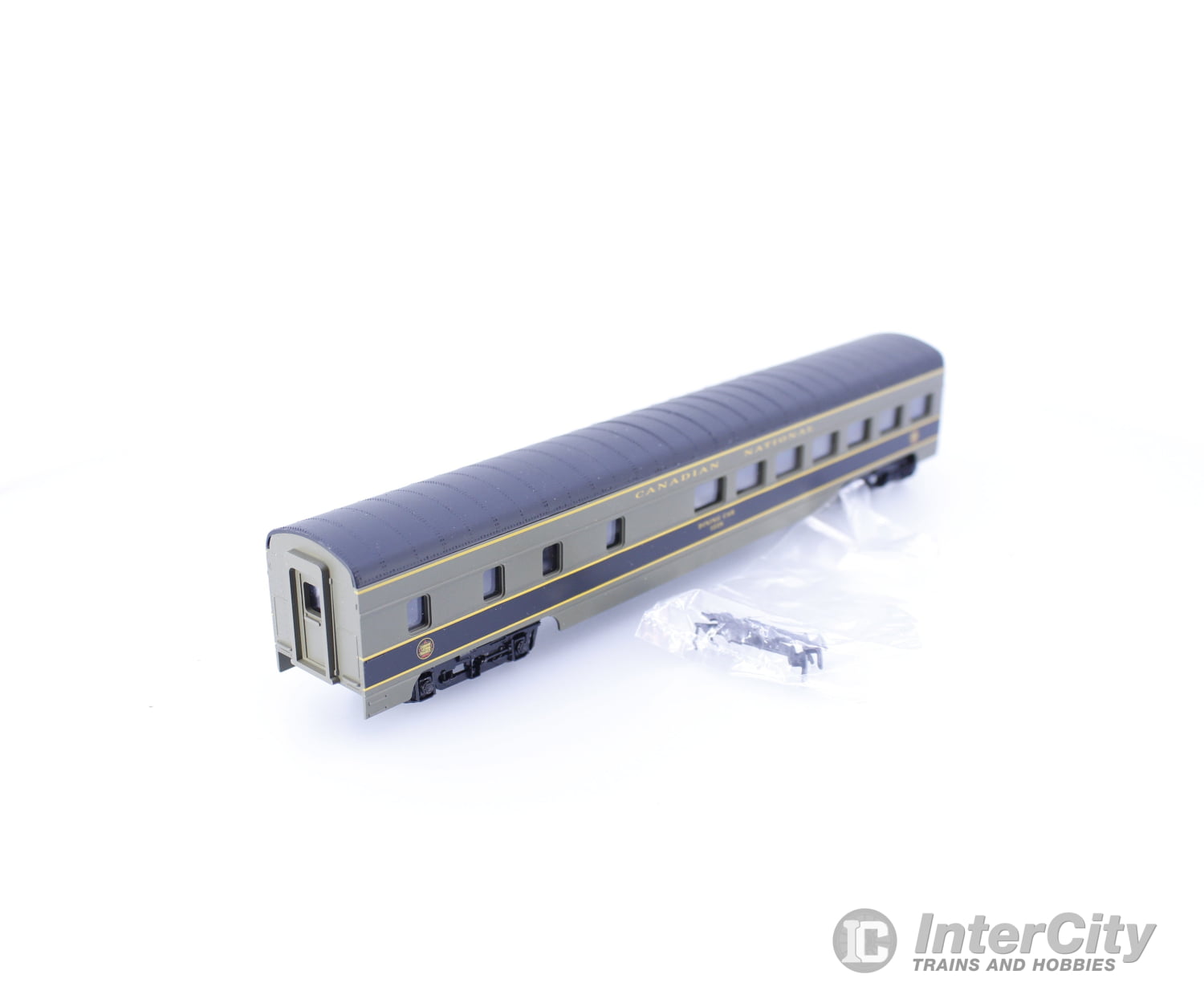 Con Cor 0001-01000K HO 72 FT Passenger Car Dining Canadian National (CN) 1338 Passenger Cars