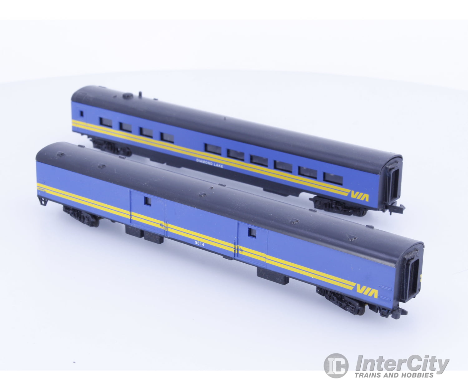 Con Cor VRPCBC N One Passenger Car One Baggage Car Via Rail (VIA) 9614,Diamond Lake Passenger Cars