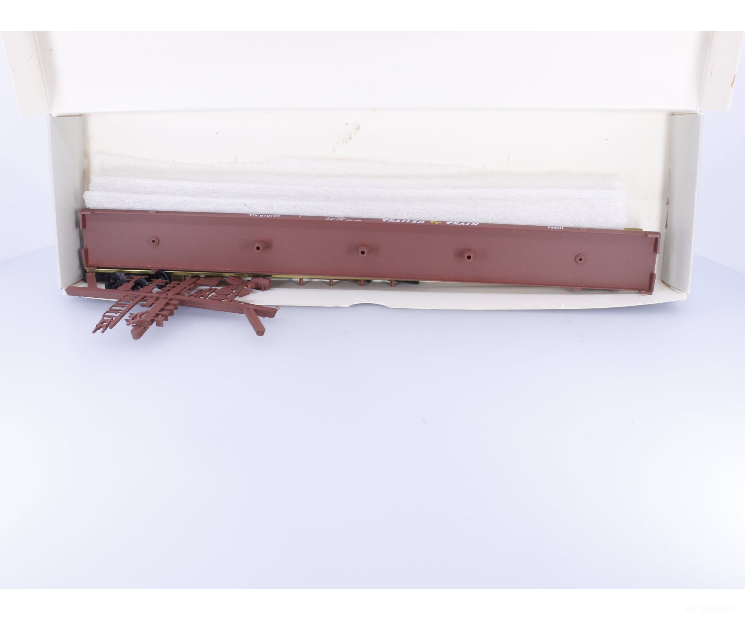 Custom Rail 4125 HO 89’4’’ Utility Flat Car (TTWX) Trailer Train TTX Corp. (TTX) 910197 - Freight Cars