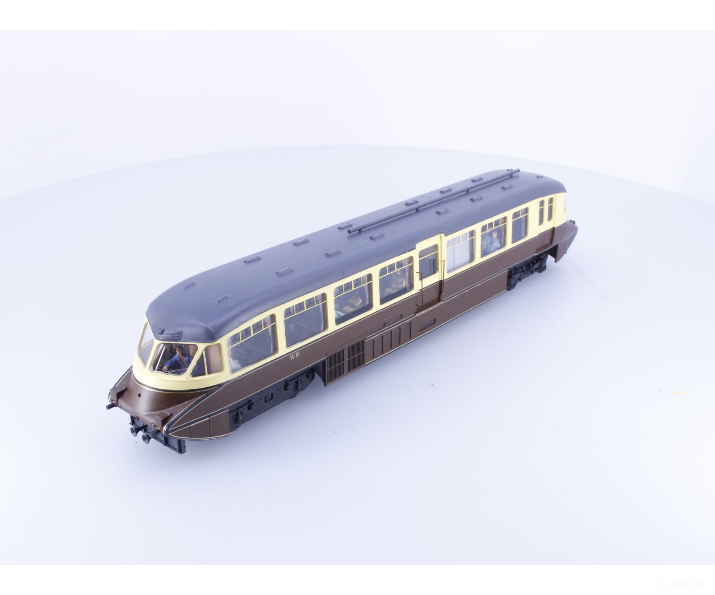 Dapol 4D-011-002 OO Streamlined Diesel Railcar W10 BR Extensive Custom Modifications W10 DCC & Sound - European
